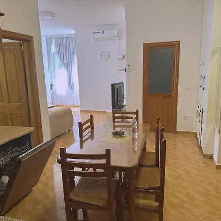 Apartment Aral Golem (Tirana)